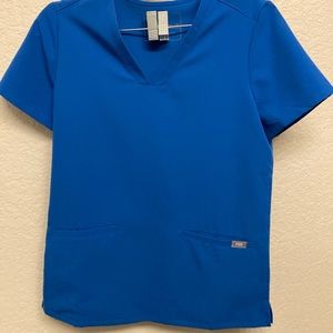 New! Figs Casma Three-Pocket Scrub Top